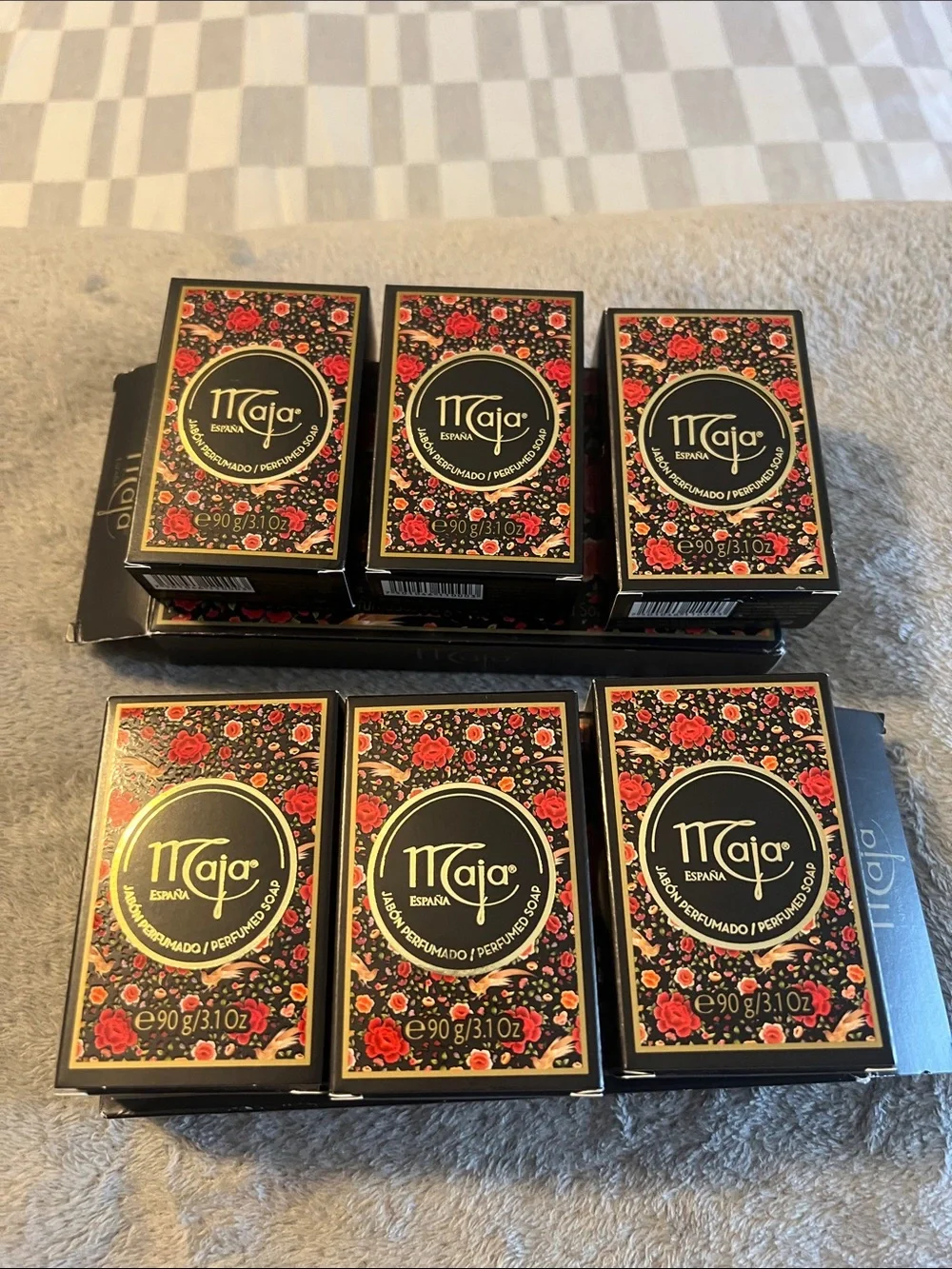 Maja Perfumed Soap set of two - Floral Black & Red Gift Box